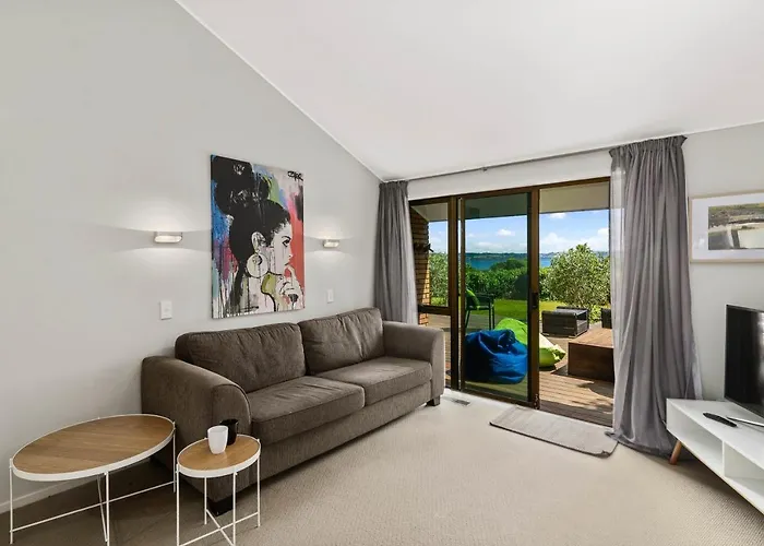 The Bird House - Kawaha Point, Rotorua. Stylish Six Bedroom With Space, Views And Relaxed Atmosphere Vakantiehuis Rotorua